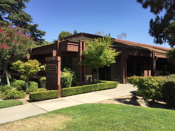±1,770 SF General Office Space Available on Shaw Ave: 1275 W Shaw Avenue, Fresno, CA 93711